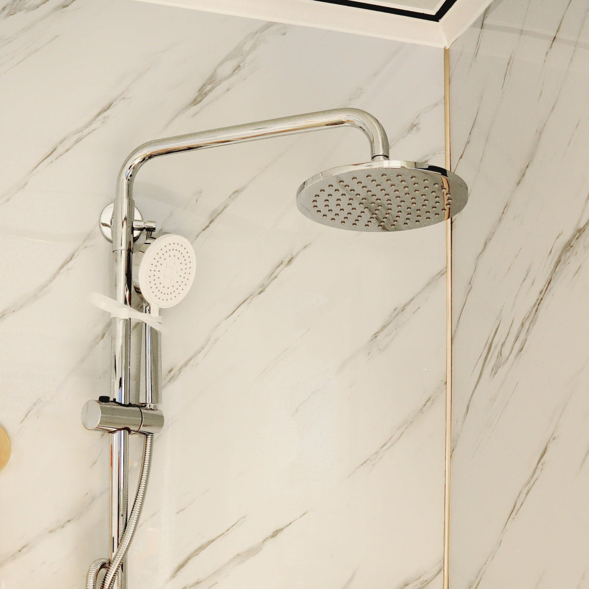 Chery Industrial 10 ft Handicap‑Accessible Portable Toilet with Built‑In Shower SUIMT10FTADAWS