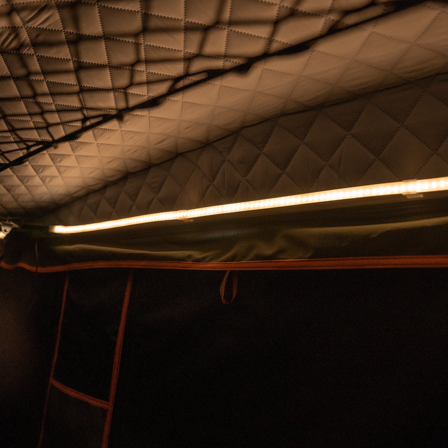 Naturnest Orion 1 Hard Shell Rooftop Tent JF-H01