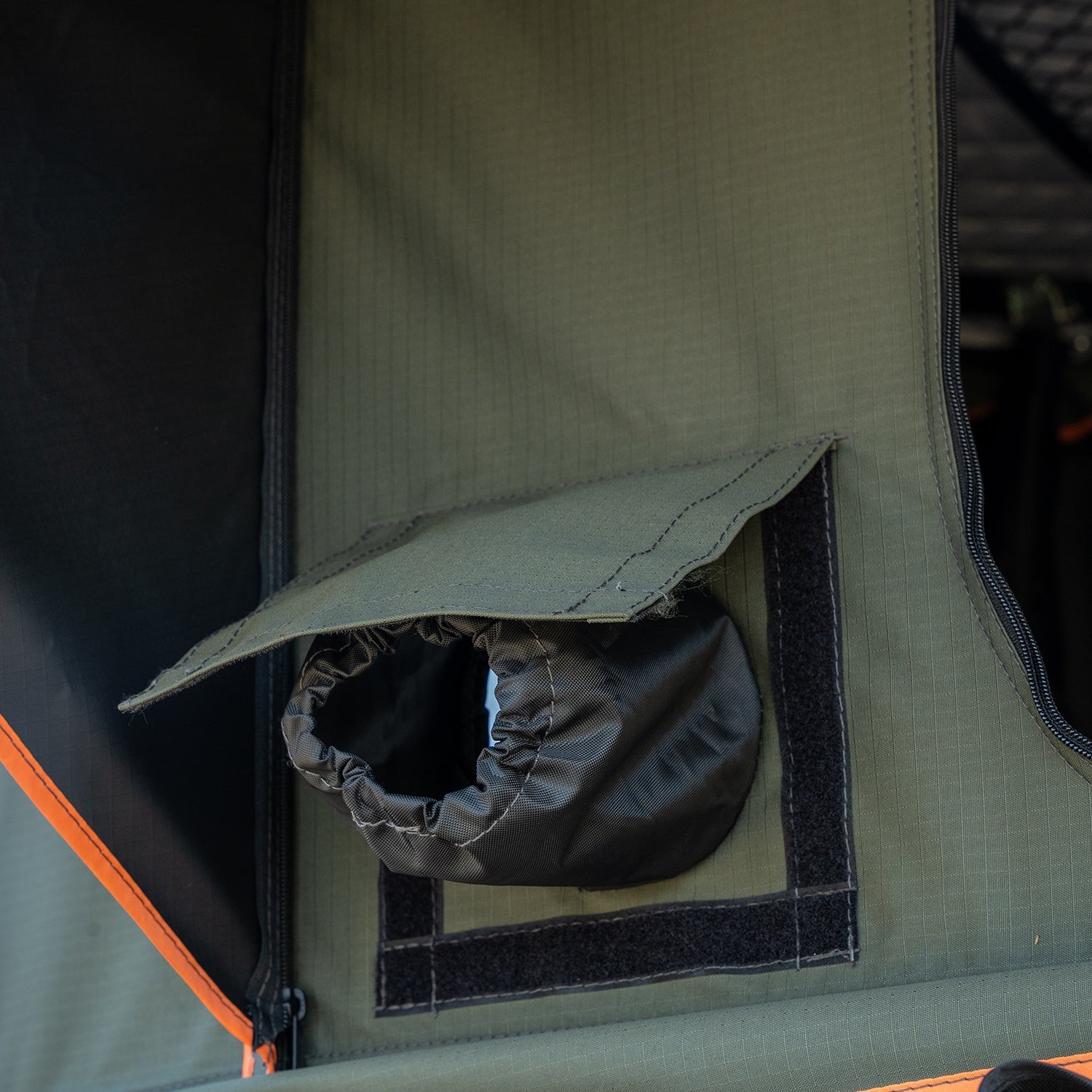 Naturnest Orion 1 Hard Shell Rooftop Tent JF-H01