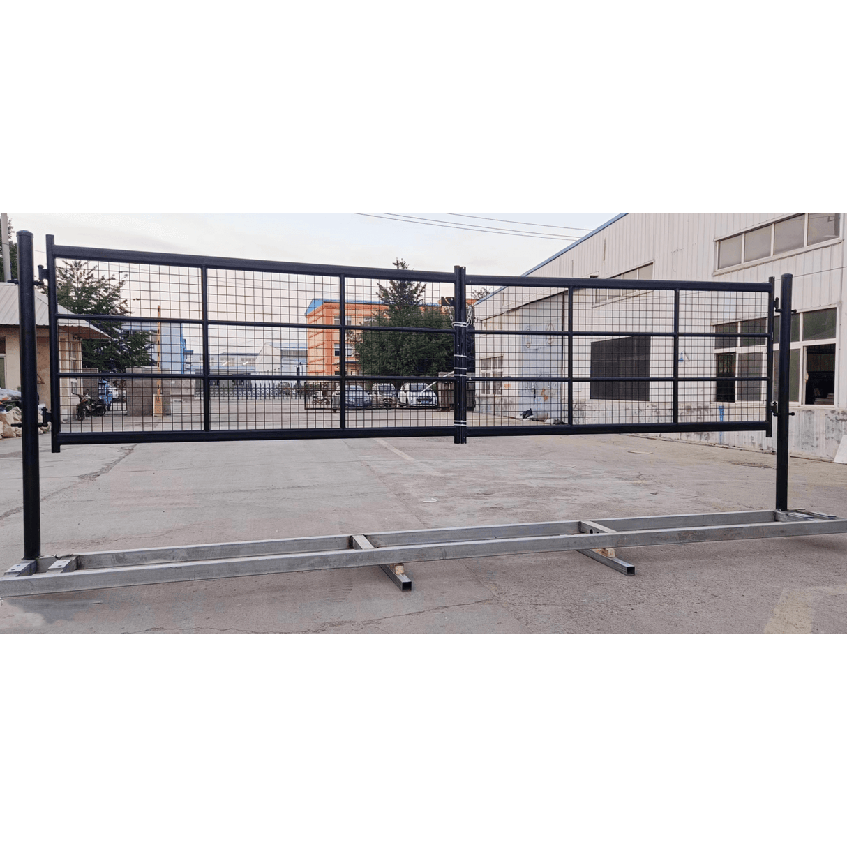 Chery Industrial 18 ft Farm Metal Grid Iron Gate Dual Swing Driveway Gate