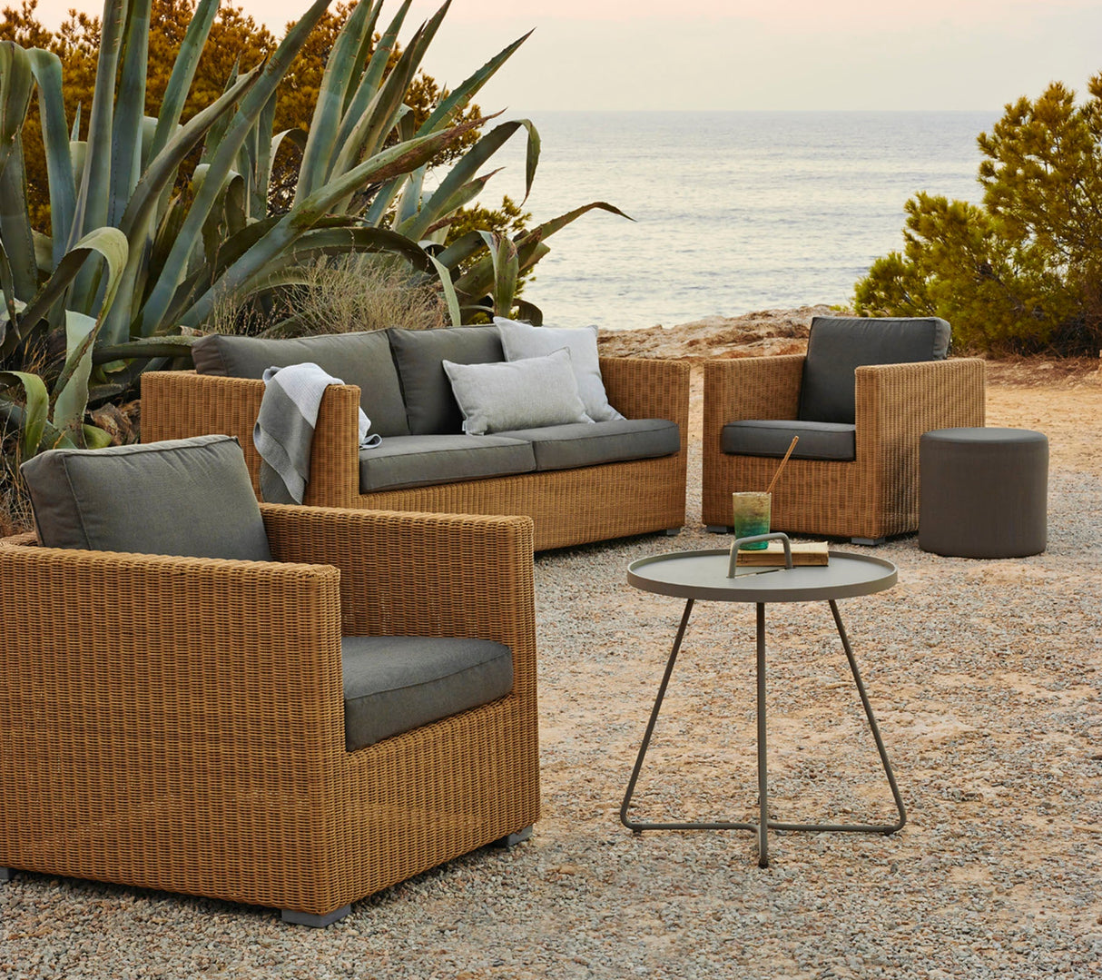 Cane-line Chester 3-Seater Outdoor Lounge Sofa