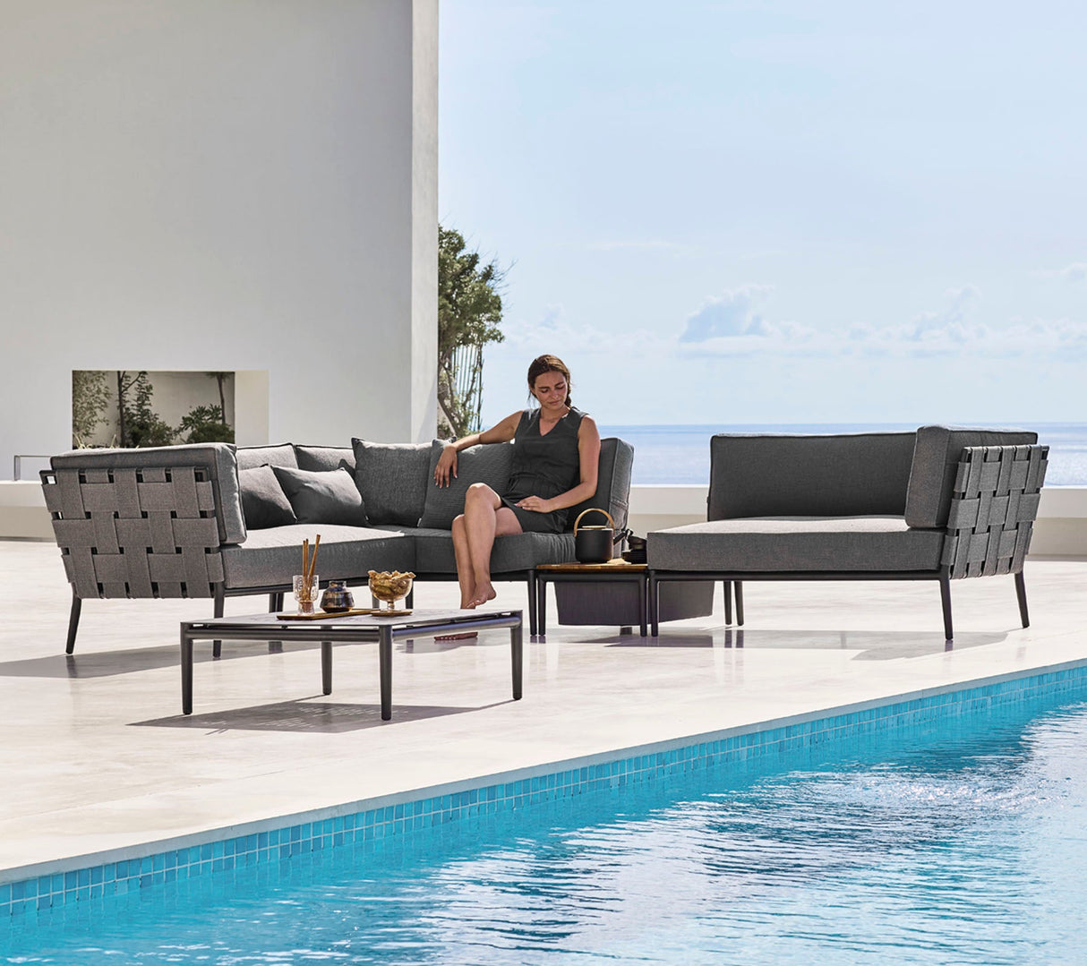 Conic Box Outdoor Storage Coffee Table