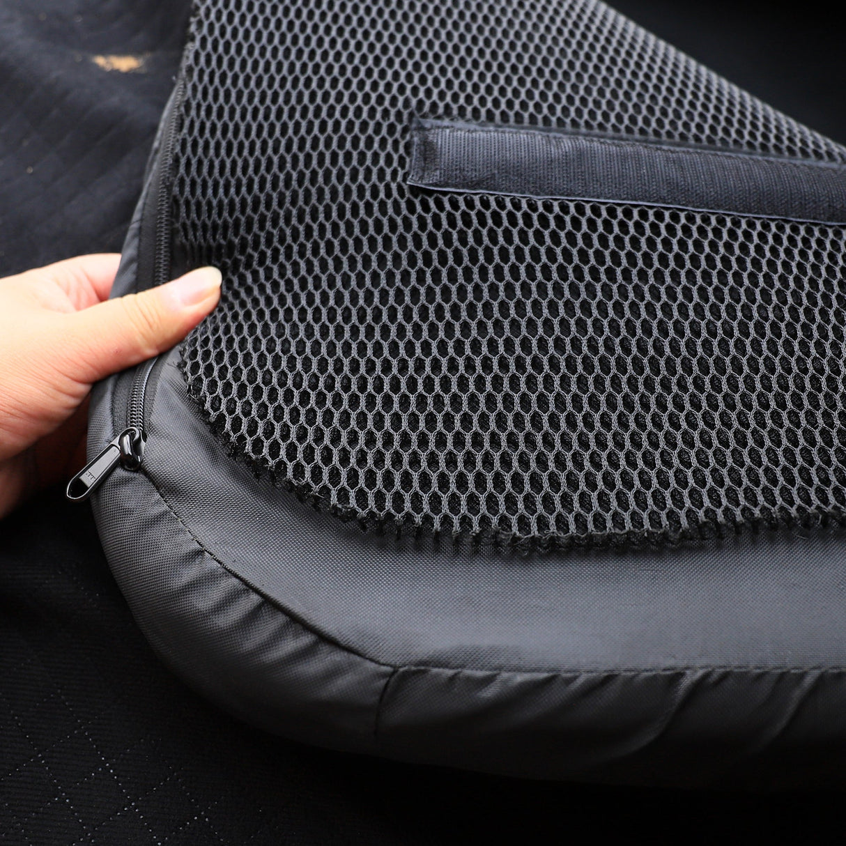 Naturnest Sirius 1 Plus Clamshell 2–3 Person Car Rooftop Tent