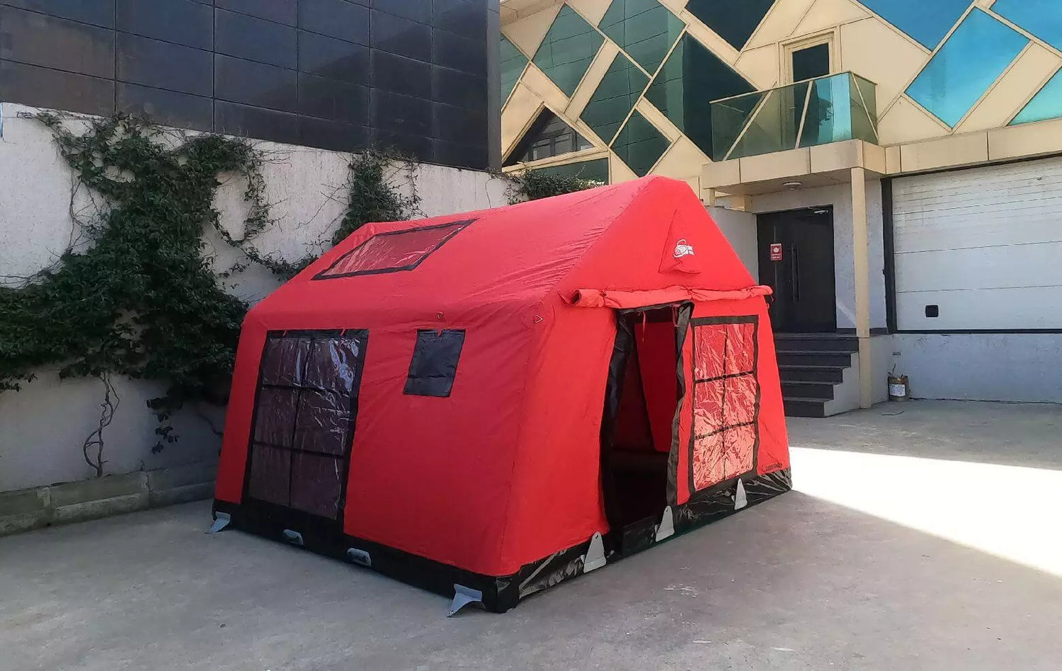 Sonmez Outdoor London Family Inflatable Tent with Digital Air Pump