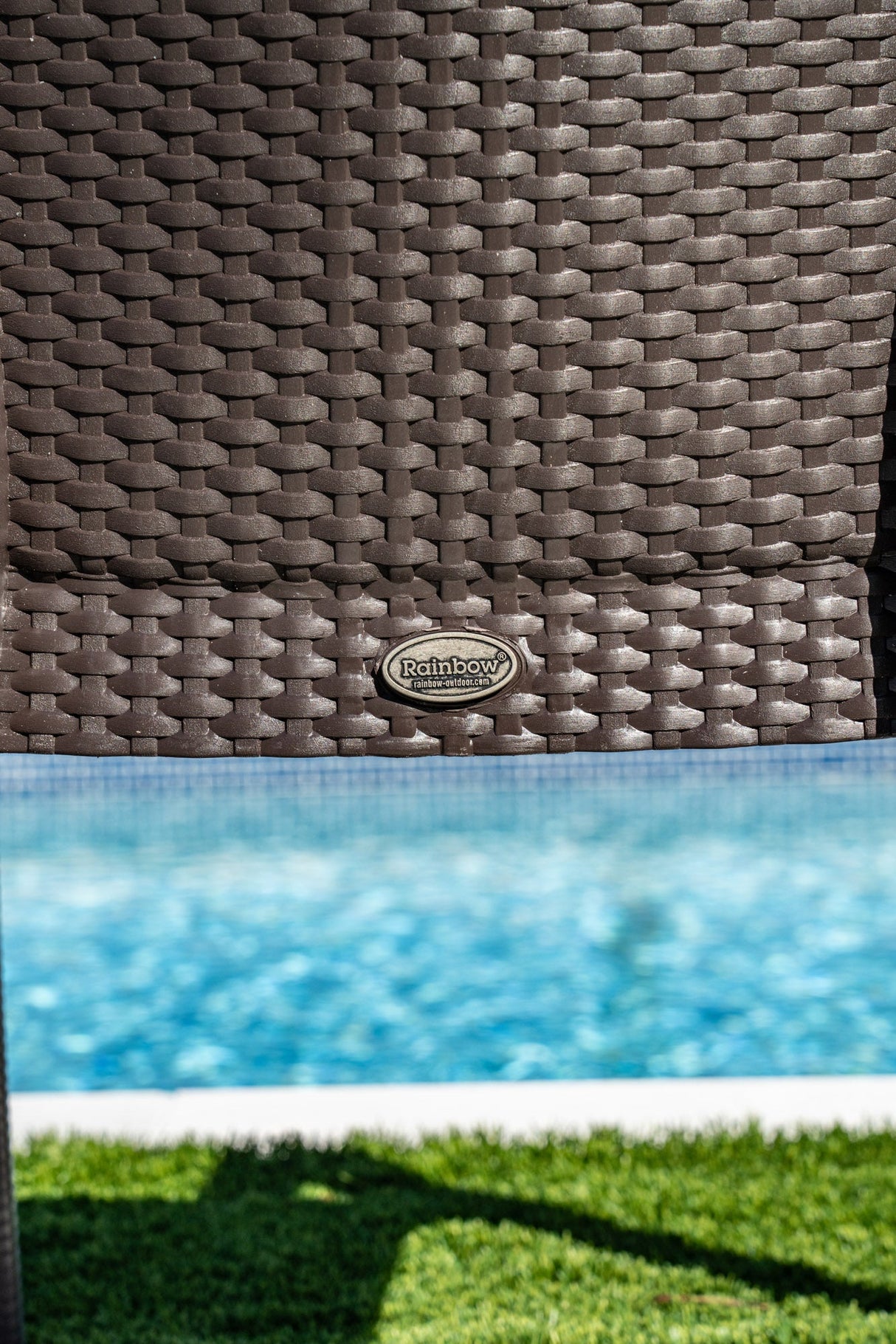 Rainbow Outdoor Montana Set of 2 Stackable Armchair-Brown