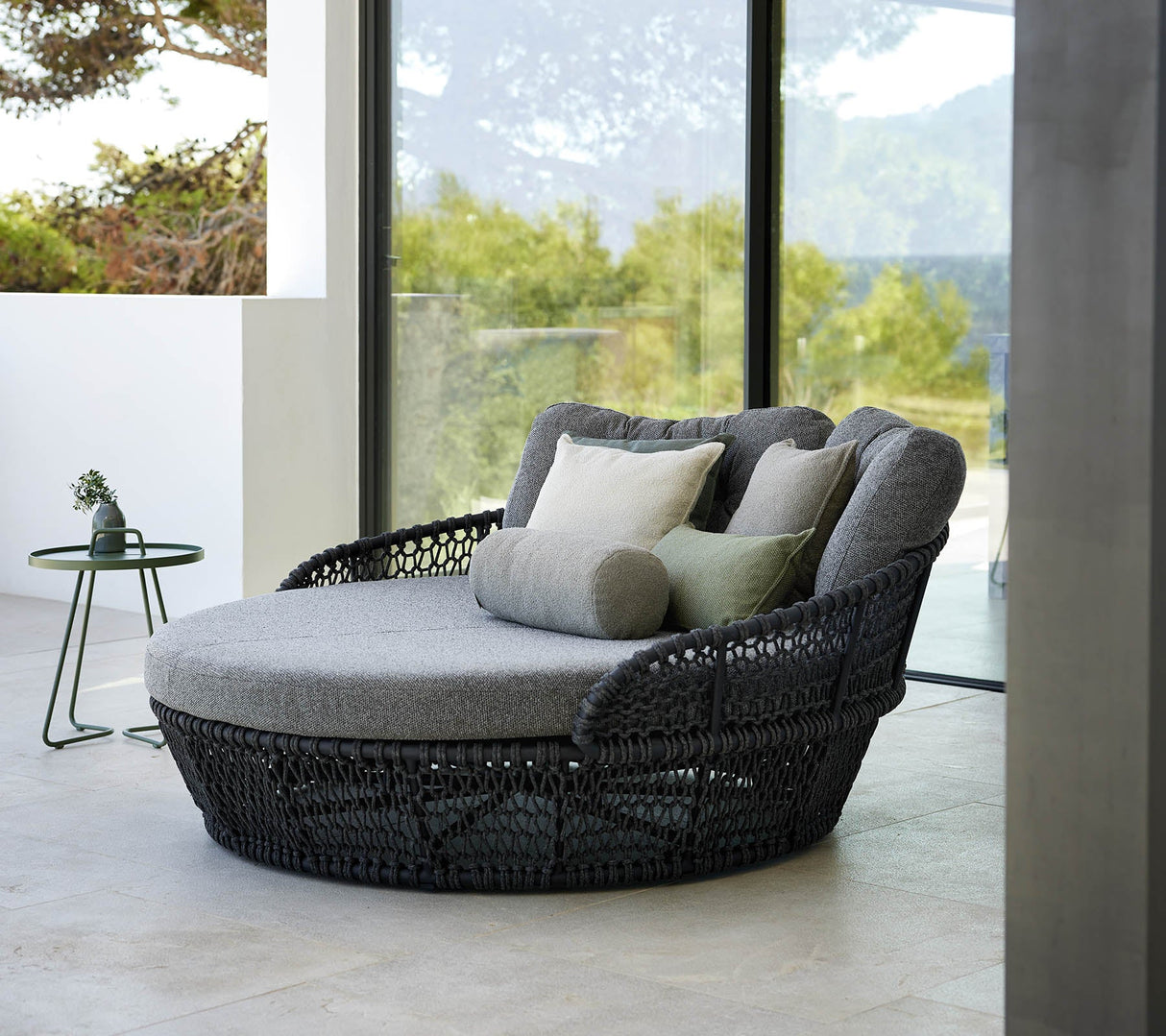 Ocean Large Outdoor Daybed 5534RODG