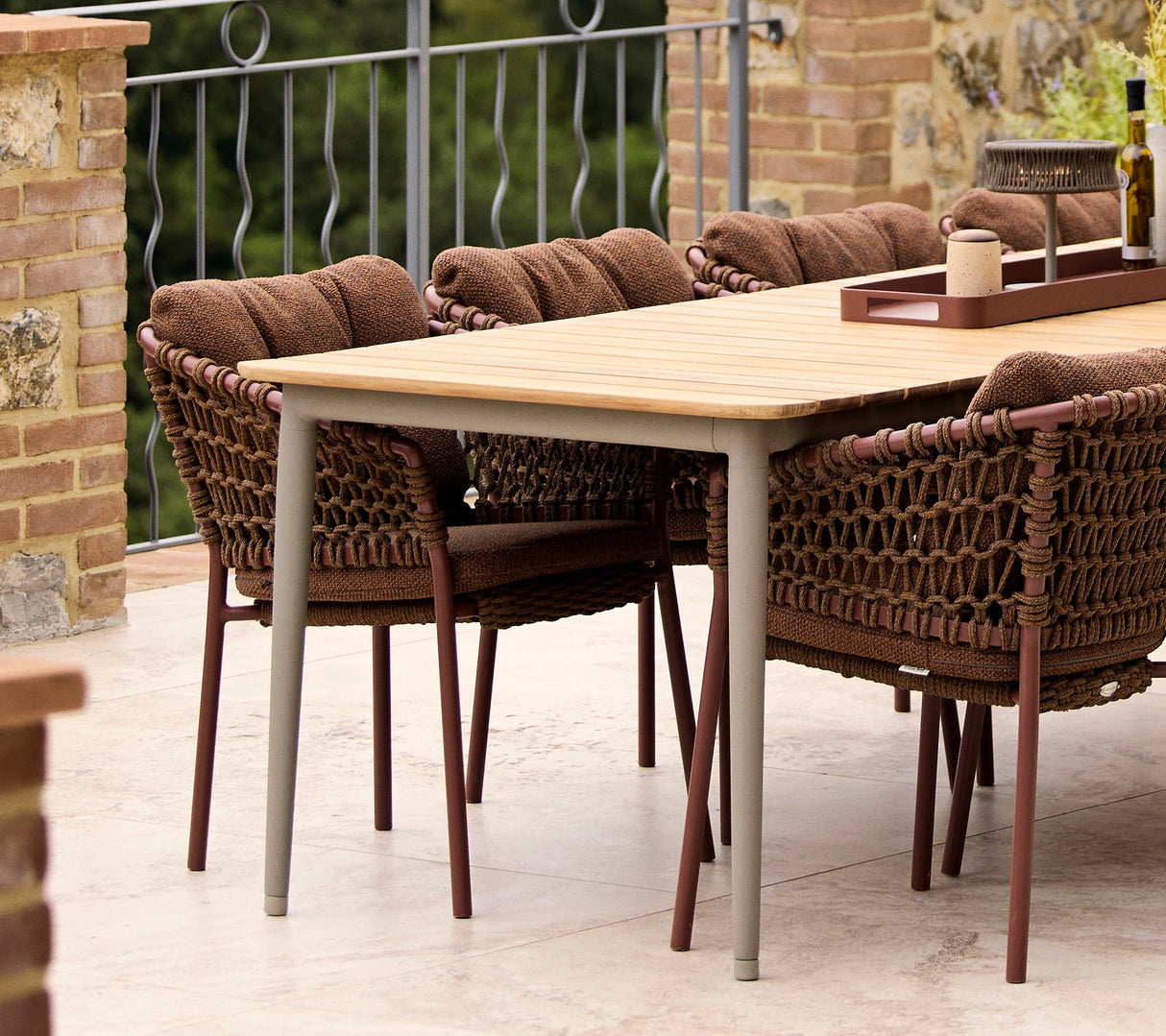 Core Outdoor Dining Table Teak Aluminium 210x90