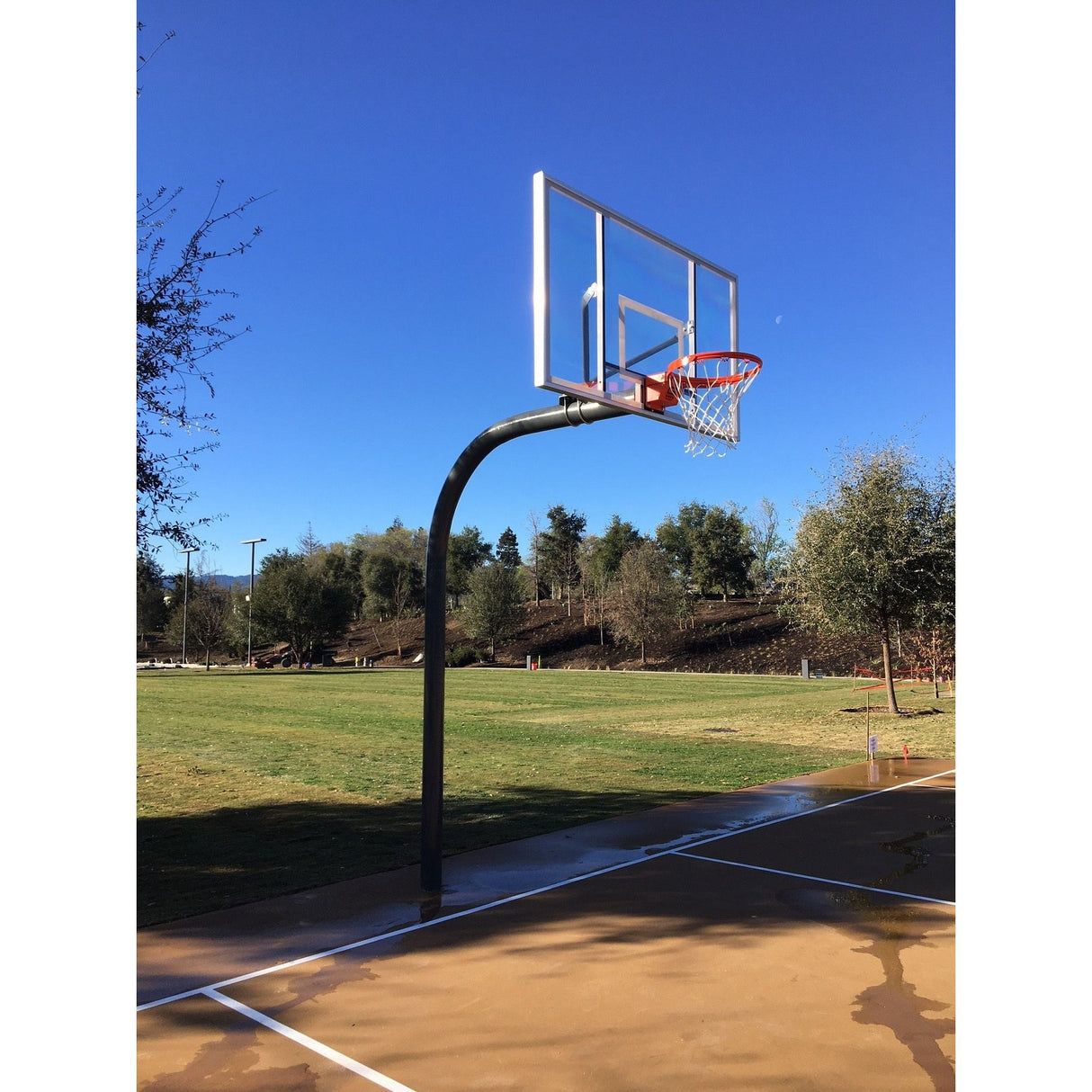 Gared Heavy Duty 5‑9/16″ O.D. Gooseneck Basketball Package with 42″ x 60″ Glass Backboard & Double Breakaway Rim PK6025