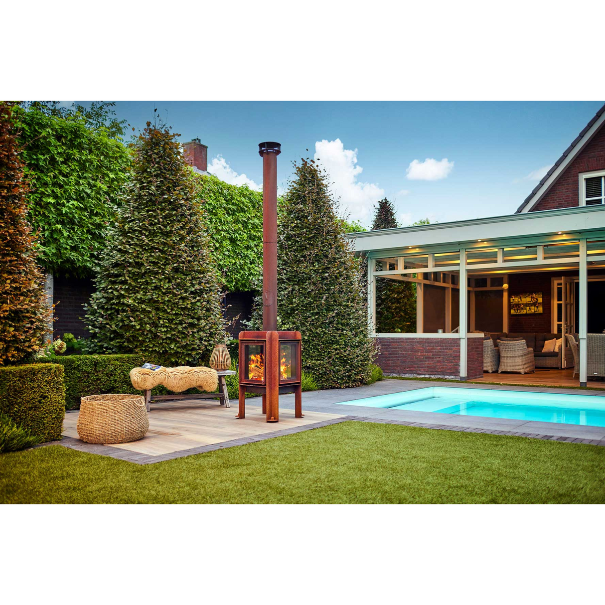 Fennek 50 4-Sided Glass Outdoor Fireplace FENNEK-50-4