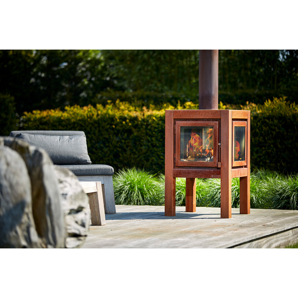 Quaruba L 3-Sided Glass Outdoor Fireplace QUARUBA-L-3