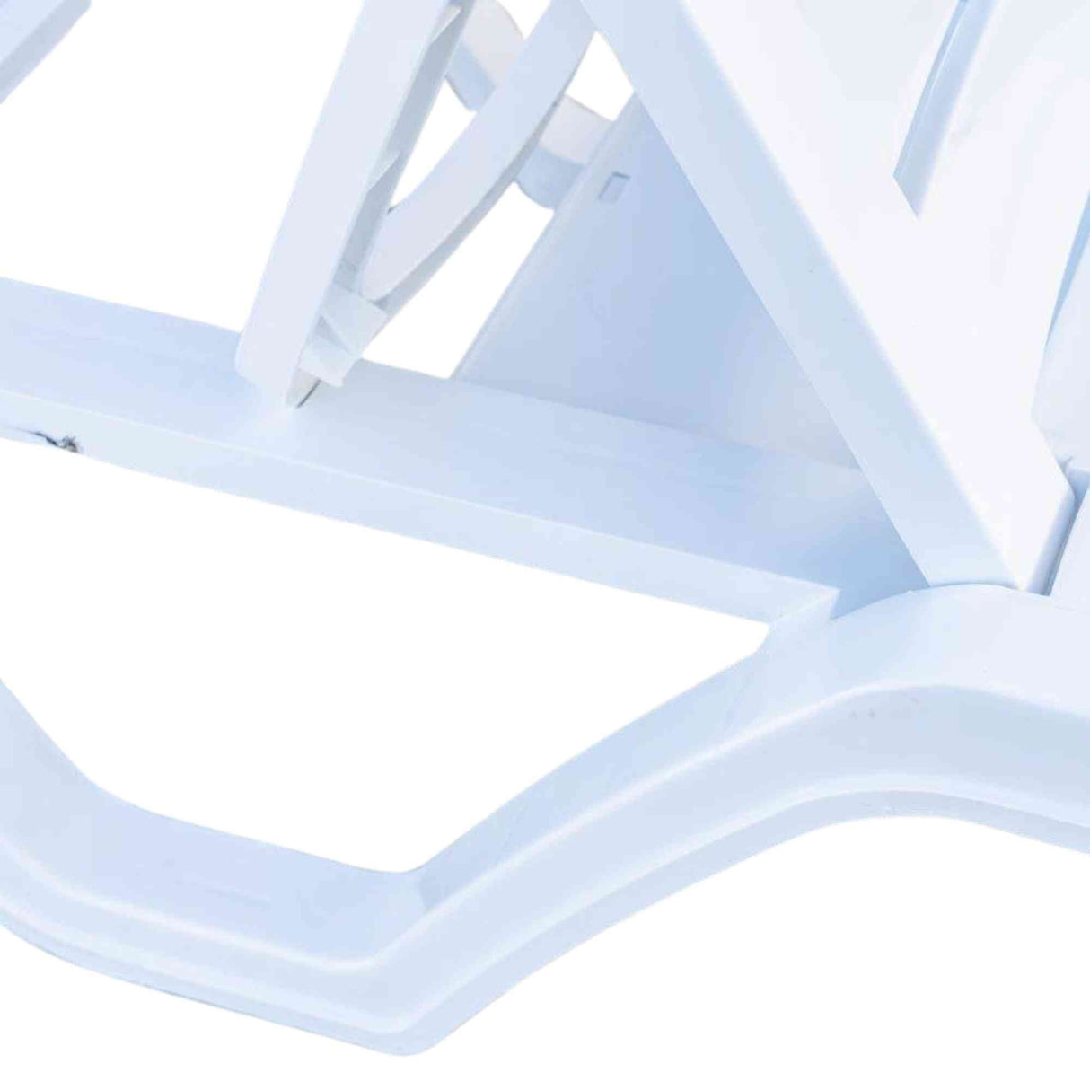 Rainbow Outdoor Lara Set of 2 Stackable Chaise Lounge-White