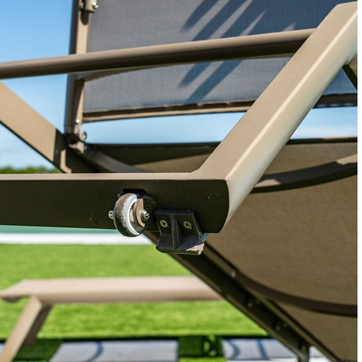 Rainbow Outdoor Odessa Set of 2 Chaise Loungers - Capuccino