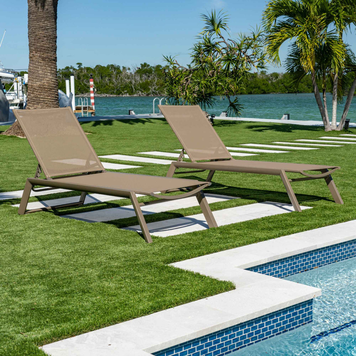 Rainbow Outdoor Odessa Set of 2 Chaise Loungers - Capuccino