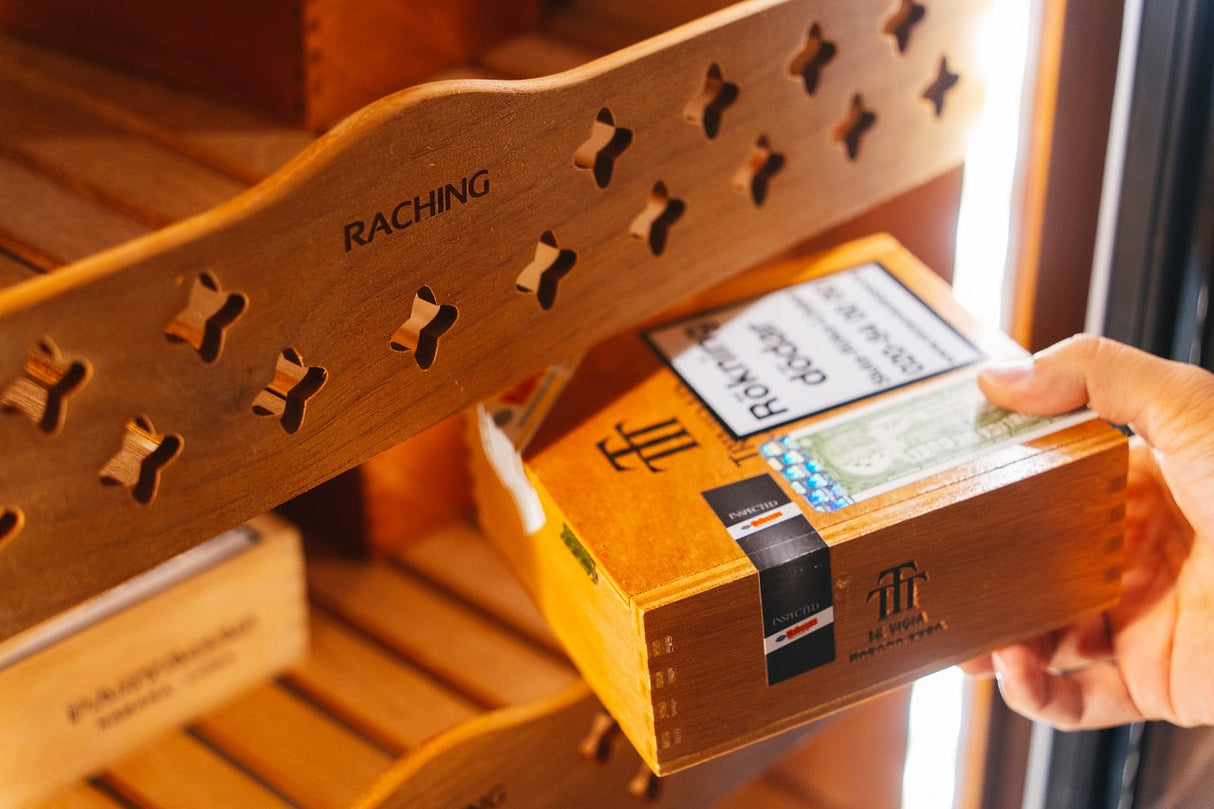 Raching MON3800A Precision Climate Controlled Humidor With Ammonia Removal | 1500 Cigars