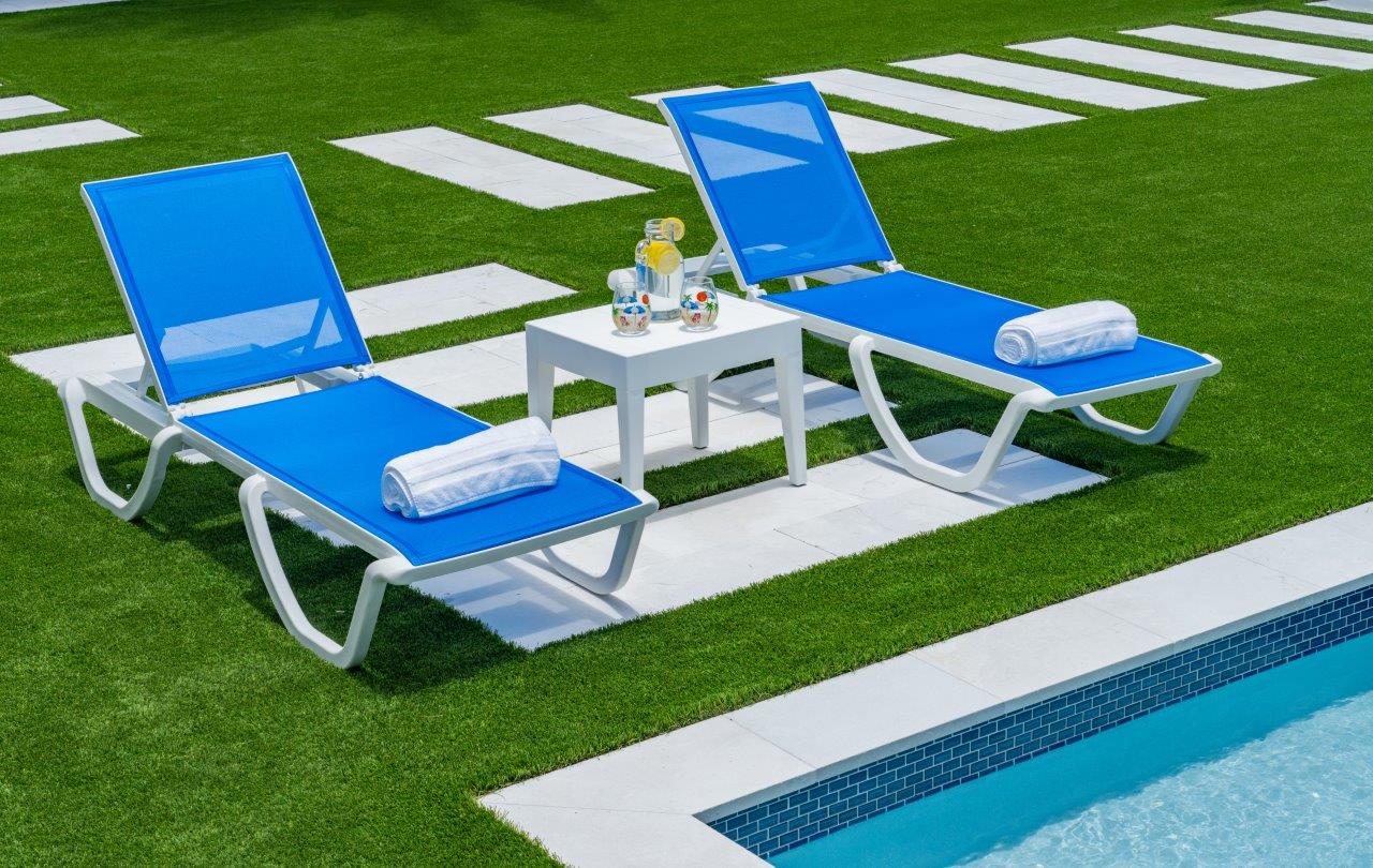 Rainbow Outdoor Florence Set of 2 Chaise Lounger - White - Blue Sling