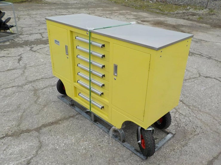 Chery Industrial 4.5ft Heavy Duty Mobile Workbench with 7 Drawers & 2 Cabinets
