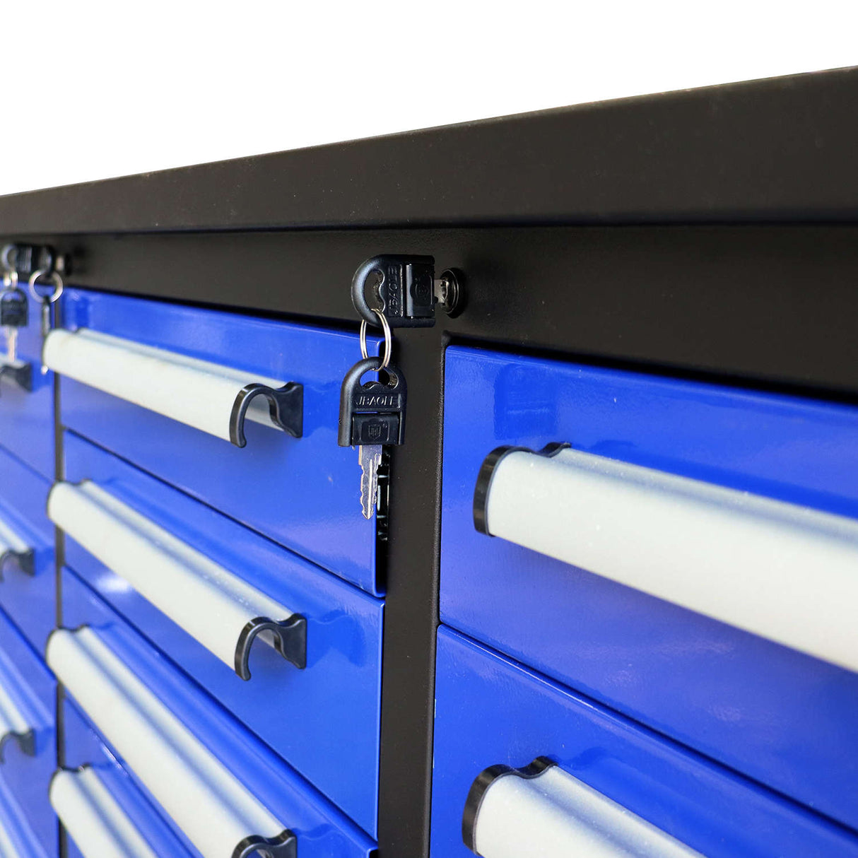 Chery Industrial 10ft 25-Drawer Storage Workbench with Wheels