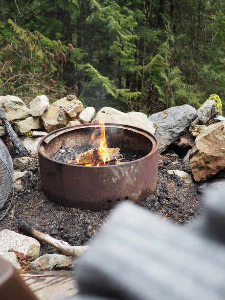 Choosing the Right Fire Pit for Your Backyard