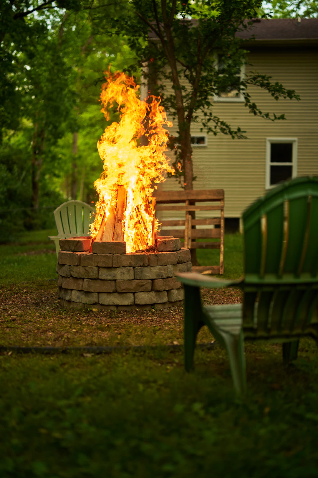 Enhance Your Yard with a Stunning Fire Pit