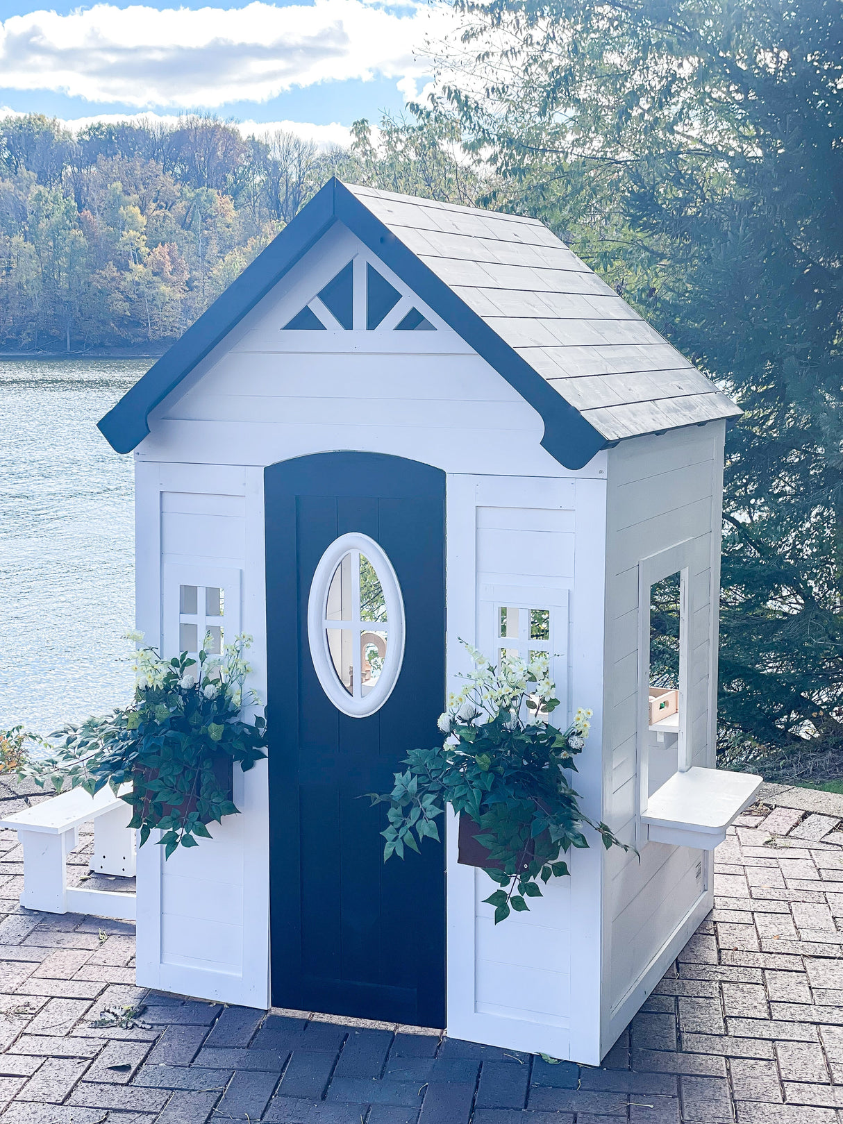 2MamaBees Zahara Playhouse