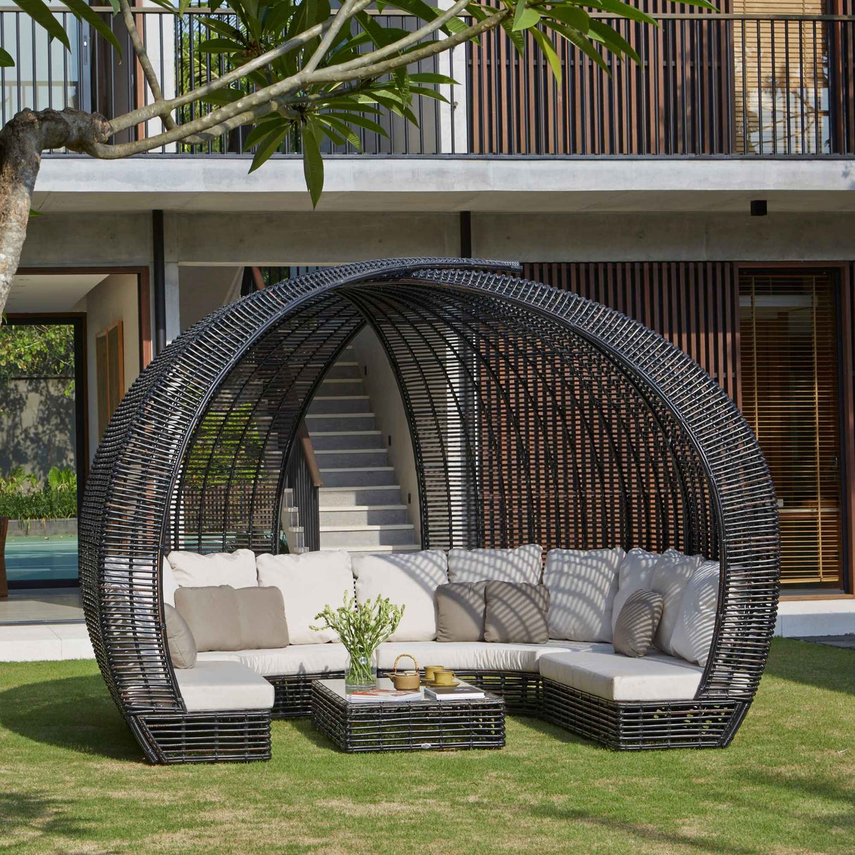 Skyline Design Sparta Daybed with Sunbrella Cushion