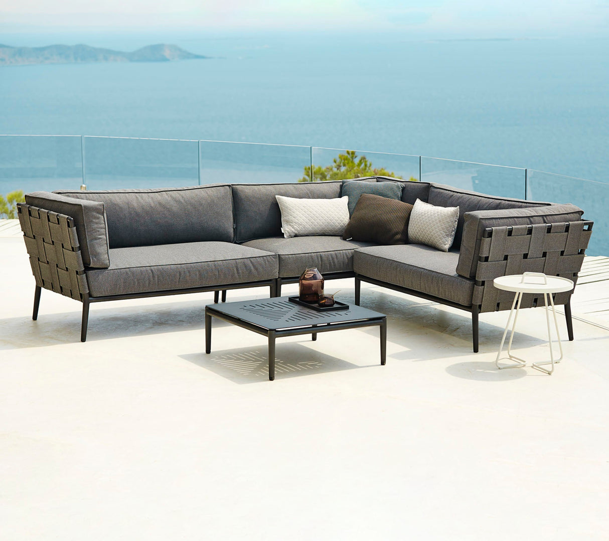 Conic Square Outdoor Coffee Table Aluminium