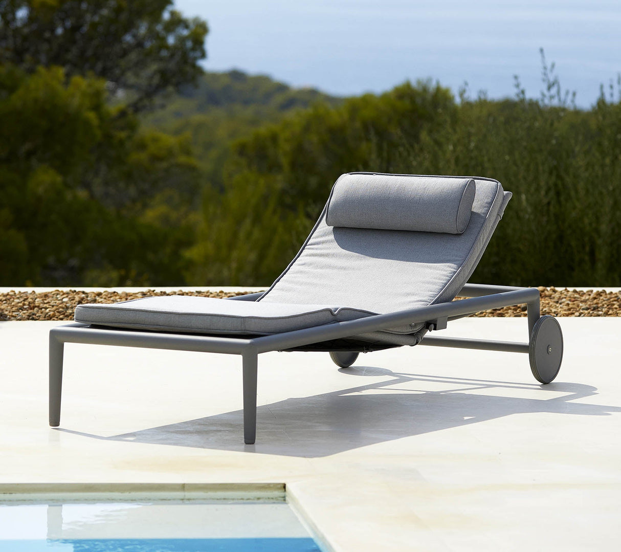 Conic Sunbed with Gas Spring 8536AITG