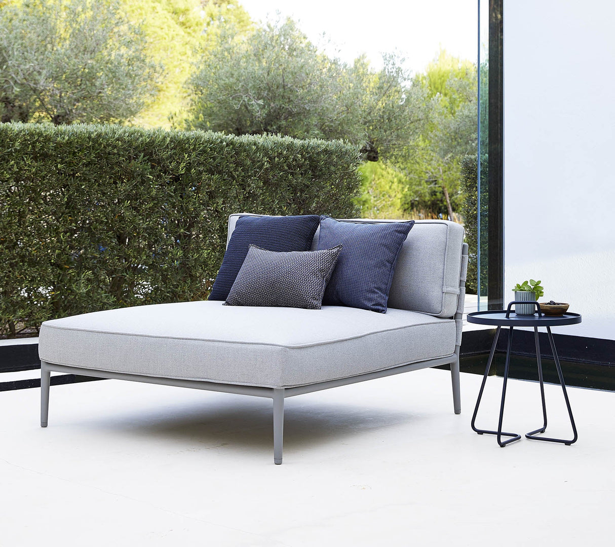 Conic Daybed Module Outdoor Daybed