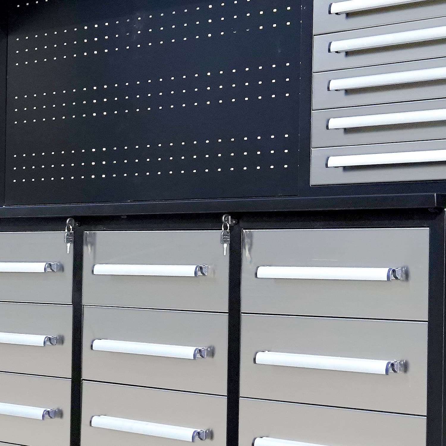 Chery Industrial 10ft Workbench Cabinet (30 Drawers, 2 Cabinets & 1 Pegboard)