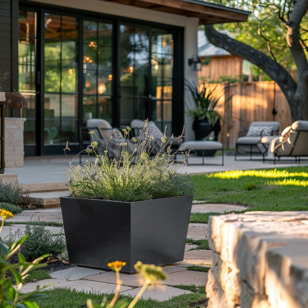 Carbon Designs The Ivy Planter