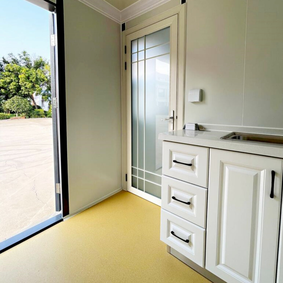 Chery Industrial Portable Office 7ft x 20ft with Bathroom