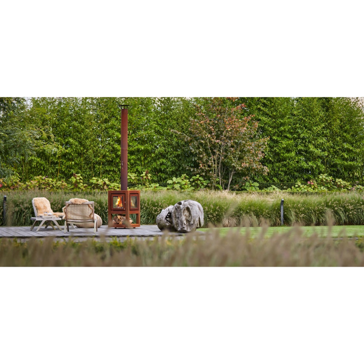 Quaruba L 3-Sided Glass Outdoor Fireplace QUARUBA-L-3