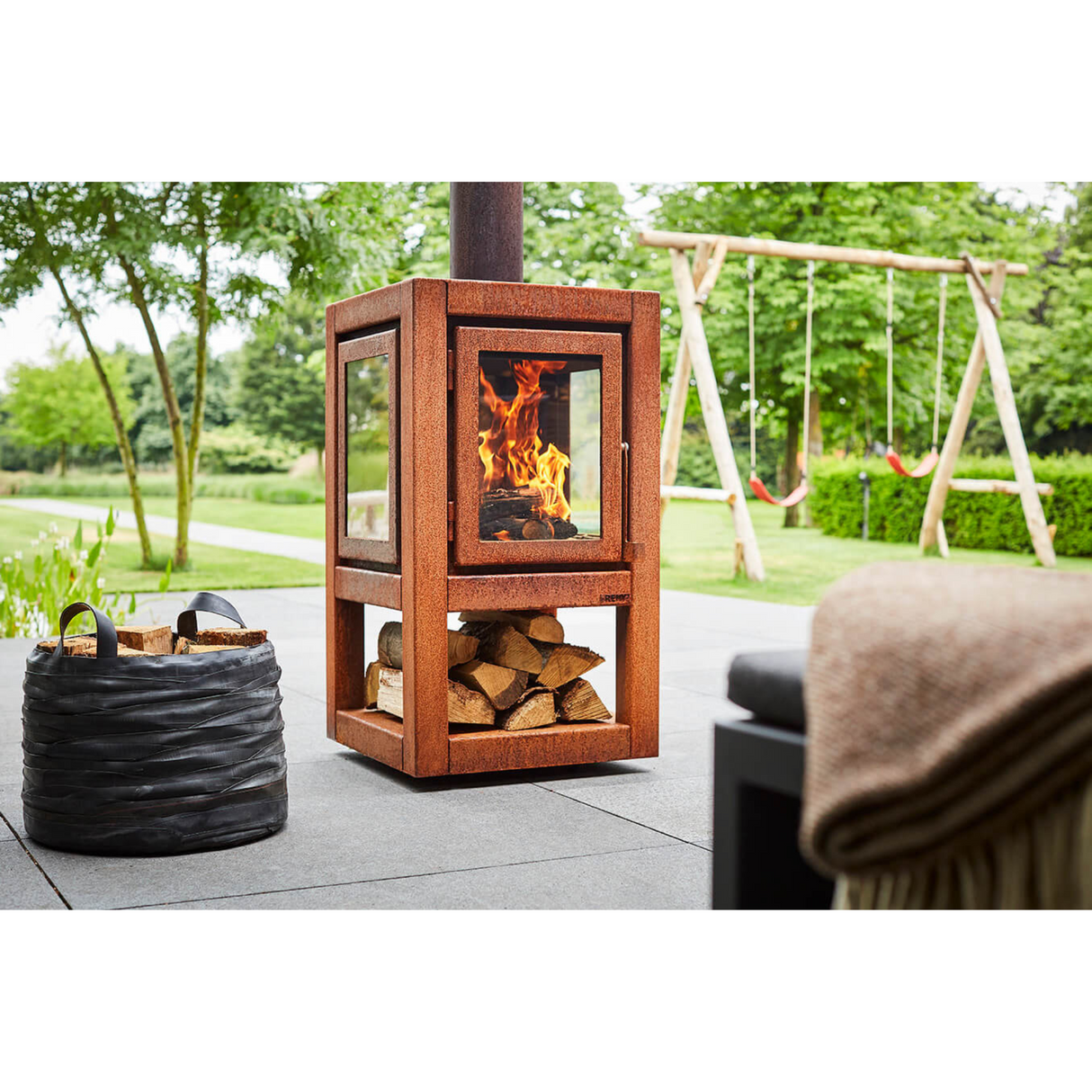 Quaruba XL Mobile 4-Sided Glass Matte Stainless Steel Outdoor Fireplace QUARUBA-XL-4-SS