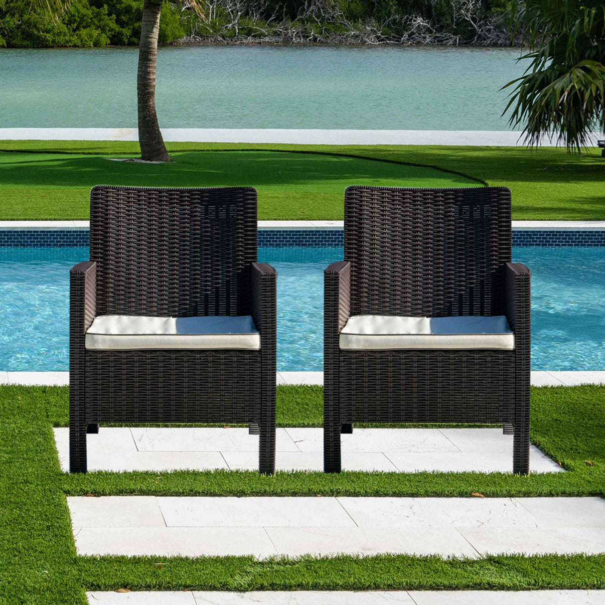 Rainbow Outdoor Nova Set of 2 Lounge Chairs With Cushion