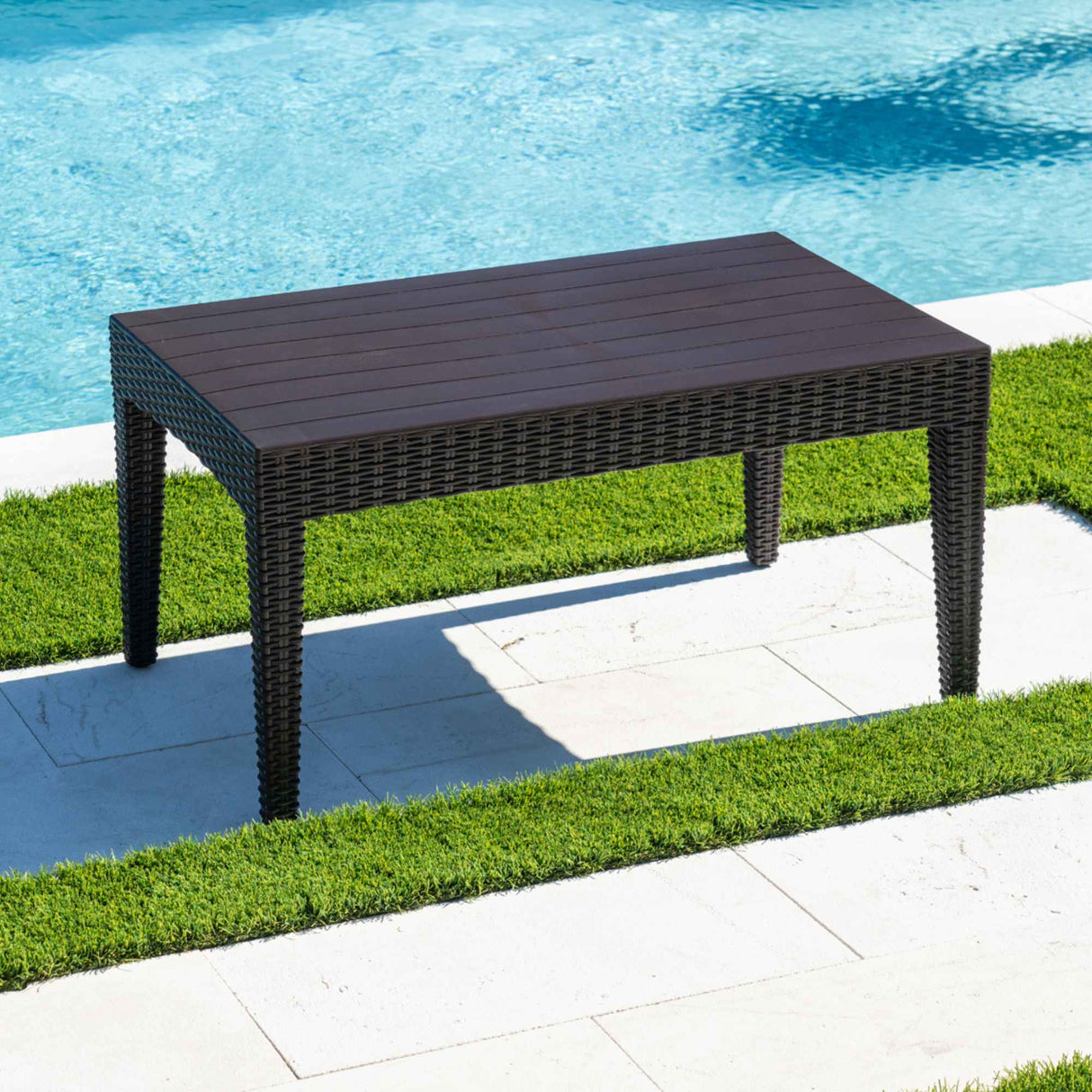 Rainbow Outdoor Nova Coffee Table