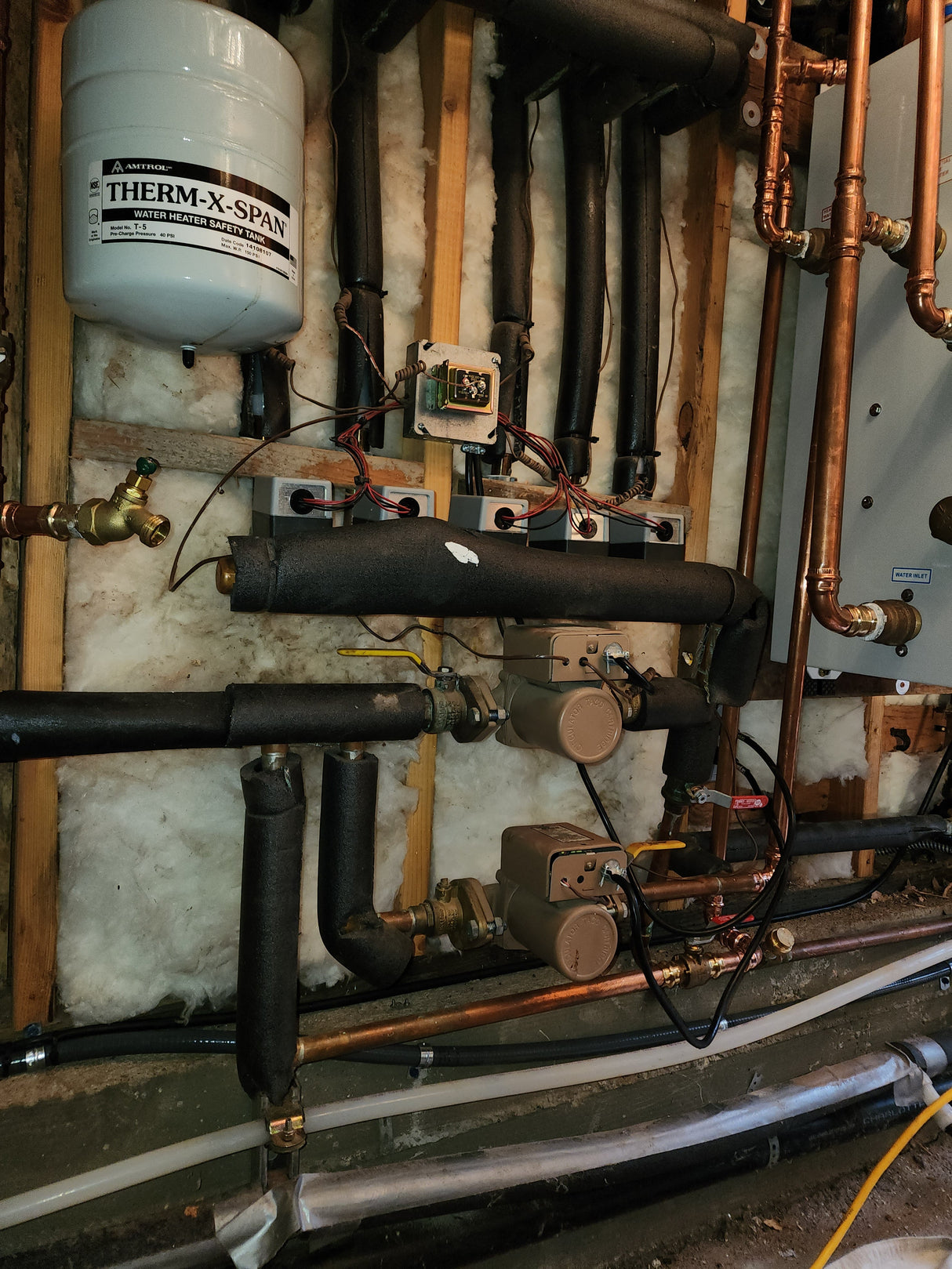 APOLLO Central Heat Pump - 42k BTU / 3.5 Ton - Air to Water - EVI Inverter DC Technology