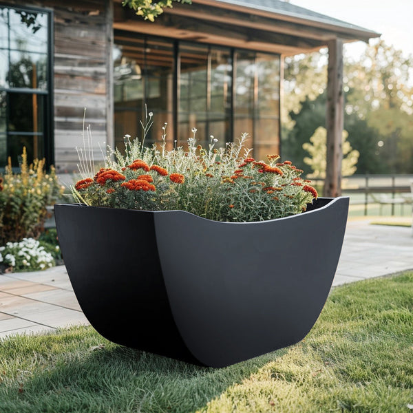 Carbon Designs The Sienna Planter