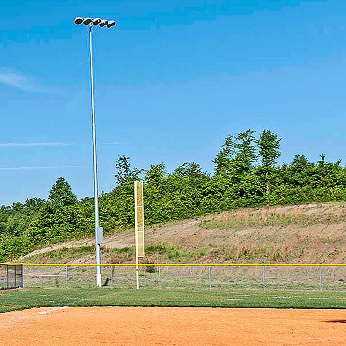 Gared Stadium Foul Pole 15′ In-Ground 3½″ O.D. Steel Yellow Powder-Coat Pair BSPole-15P