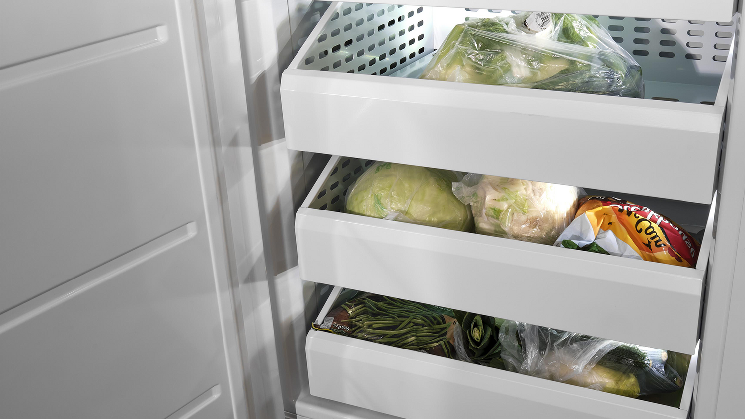 Fulgor Milano 700 Series 36 Inch 21.54 Cu. Ft. Built-In Panel Ready Column Freezer Left Hinge F7IFC36O1-L