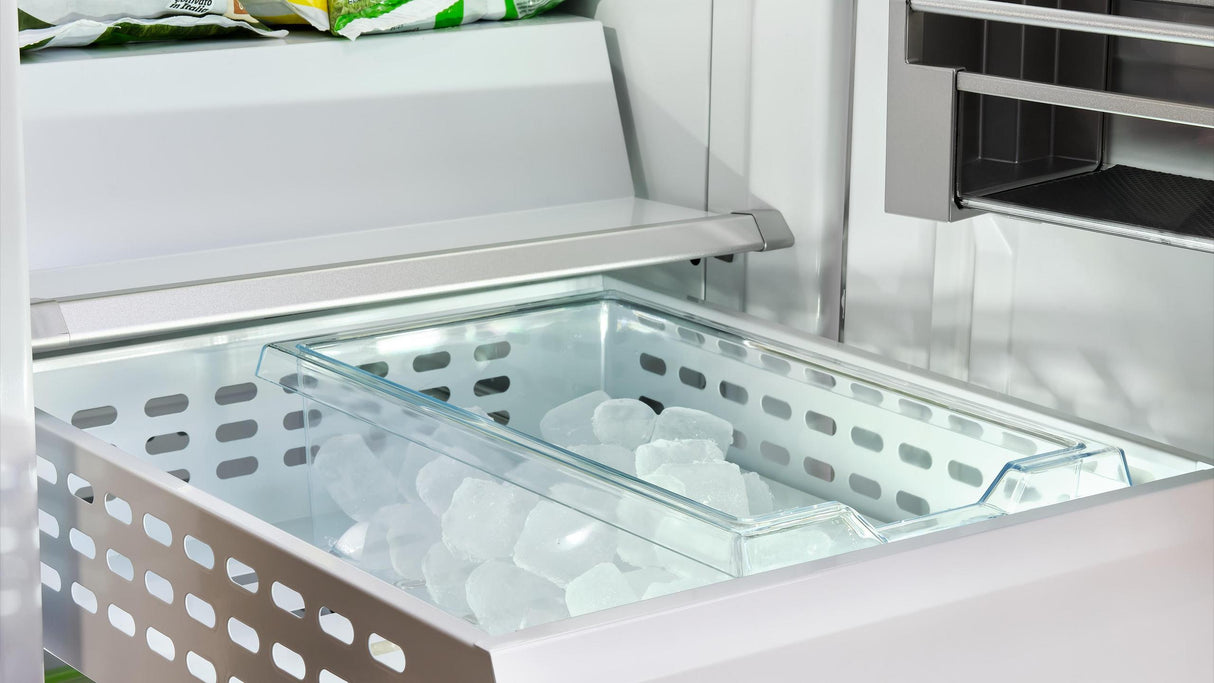 Fulgor Milano Sofia 700 Series 24" 12.67 Cu. Ft. Stainless Steel Built-In Freezer Column F7SFC24S1R